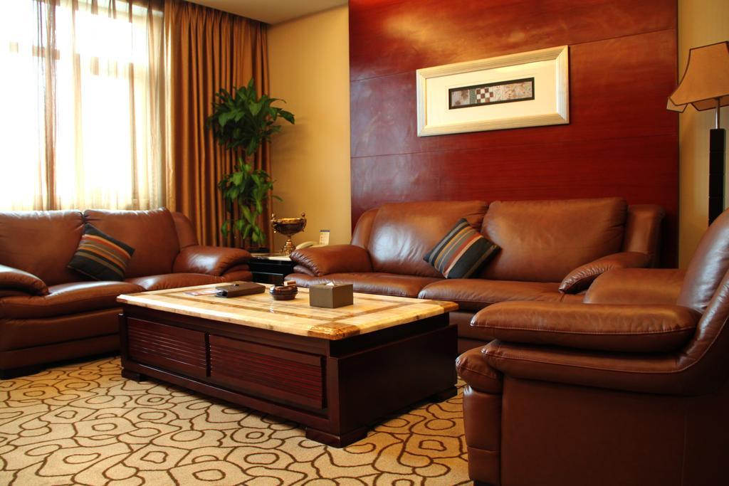 Dynasty International Hotel Kunming Zimmer foto
