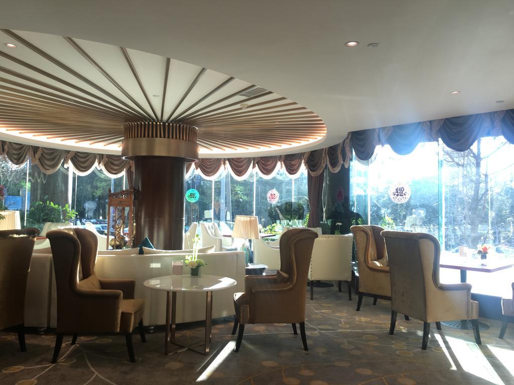 Dynasty International Hotel Kunming Exterior foto
